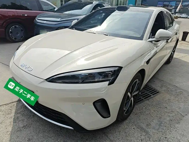 Фотография автомобиля — BYD Seal 07 DM-i