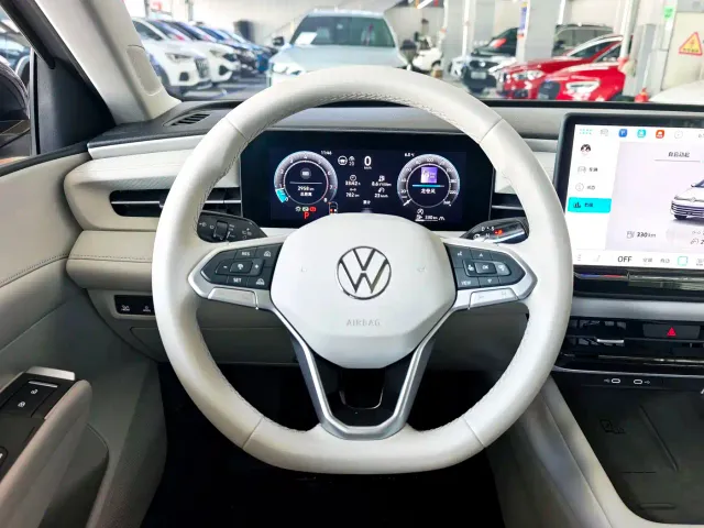 Volkswagen Lavida — Фото автомобиля 8