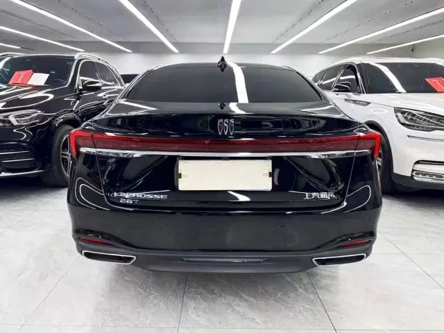 Buick LaCrosse — Фото автомобиля 5