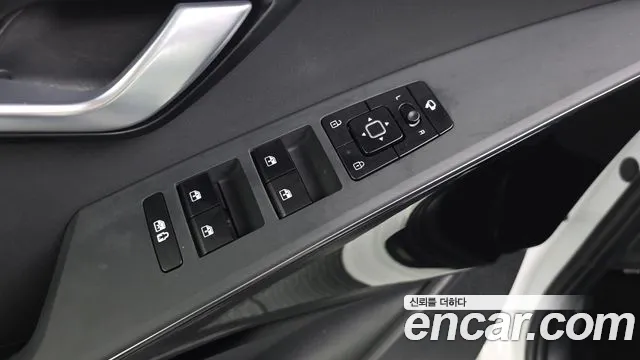 Kia Niro The All New — Фото автомобиля 29