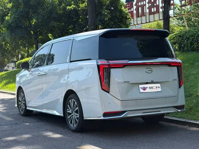 GAC Trumpchi M8 — Фото автомобиля 4