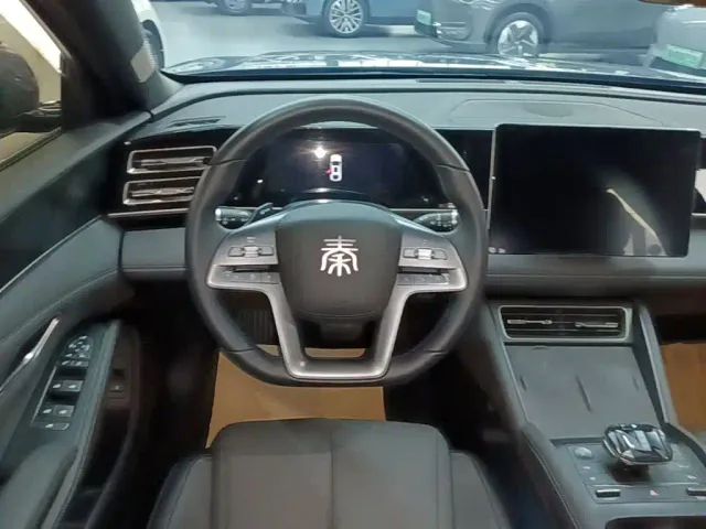 BYD Qin L — Фото автомобиля 10
