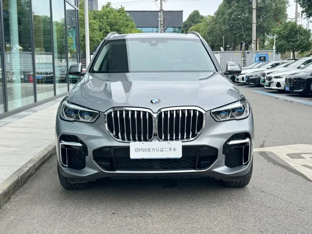 BMW X5 — Фото автомобиля 2