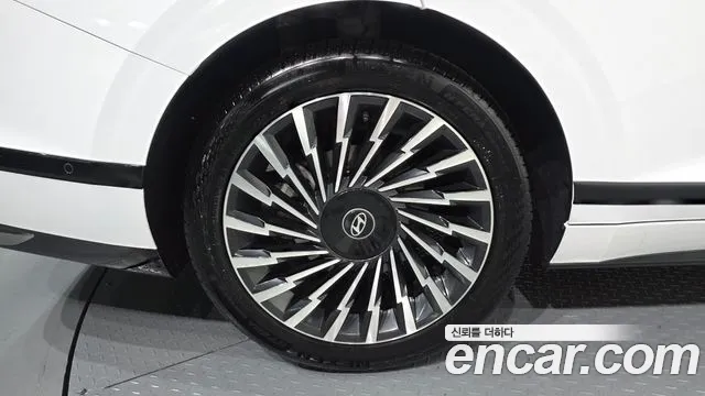 Hyundai Grandeur Grandeur (GN7) 2.5 Бензин 2WD — Фото автомобиля 5