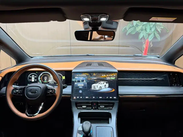 GAC Trumpchi E9 — Фото автомобиля 5