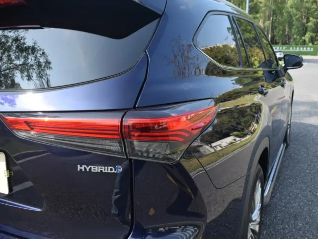 Toyota Highlander — Фото автомобиля 10