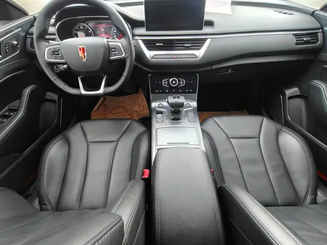 Hongqi H5 — Фото автомобиля 6