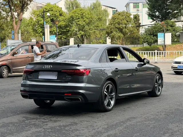 Audi A4L — Фото автомобиля 5