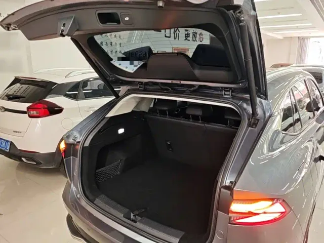 Roewe RX5 — Фото автомобиля 18