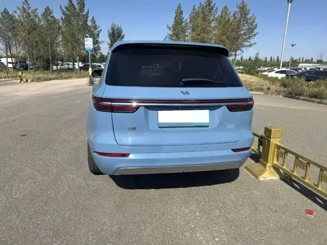 Li Auto ONE — Фото автомобиля 8
