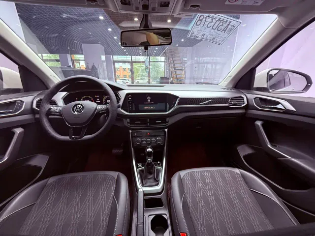 Volkswagen T-Cross — Фото автомобиля 14