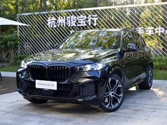 Фотография автомобиля — BMW X5
