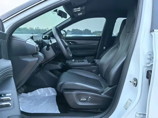 Dongfeng Fengshen L7 — Фото автомобиля 4