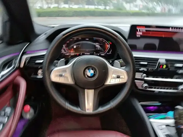 BMW 5 Series — Фото автомобиля 6
