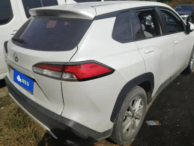 Toyota Corolla Cross — Фото автомобиля 3