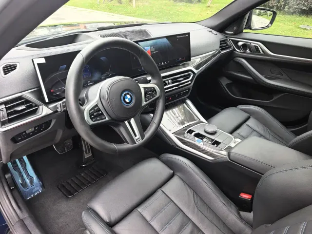 BMW i4 M50 — Фото автомобиля 4