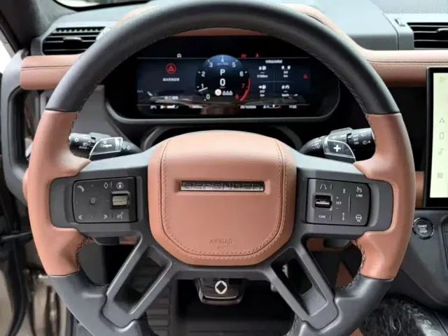 Land Rover Defender — Фото автомобиля 7