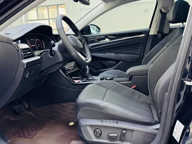 Volkswagen Passat — Фото автомобиля 6