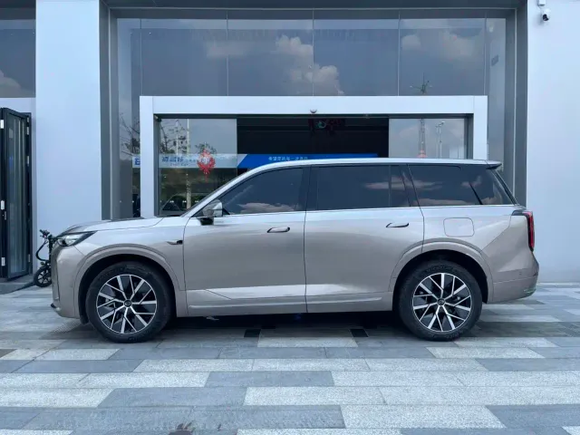 GAC Trumpchi Xiangwang S9 — Фото автомобиля 3
