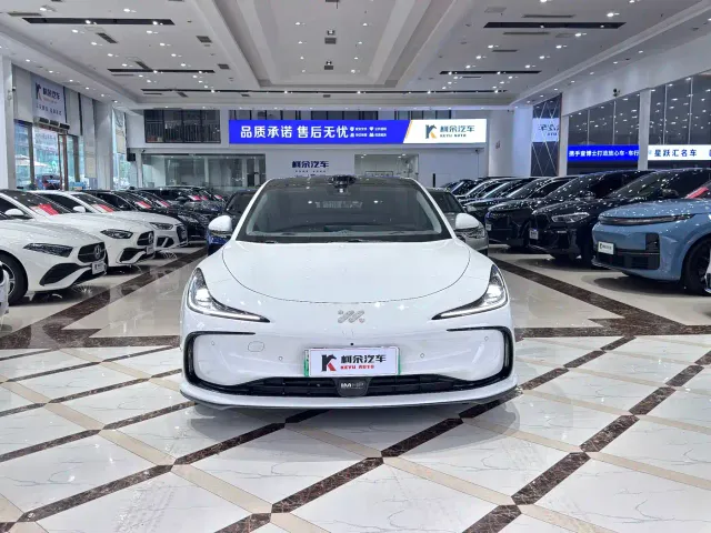 IM Motors L6 — Фото автомобиля 3