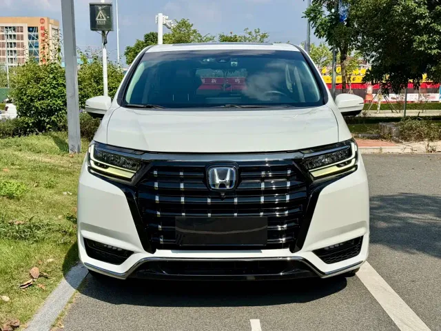 Honda Elysion — Фото автомобиля 2