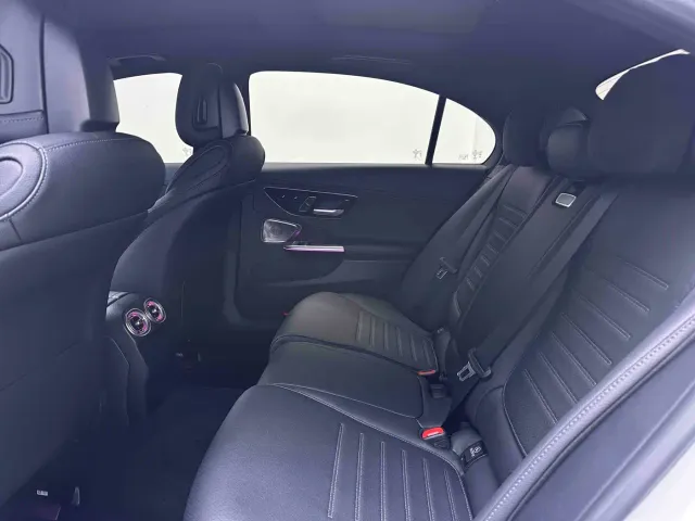 Mercedes-Benz C-Class — Фото автомобиля 6