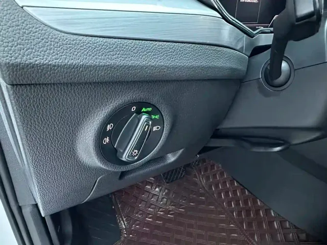 Skoda Superb — Фото автомобиля 11