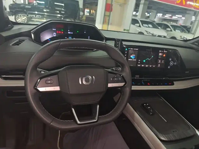 Changan Qiyuan Q05 — Фото автомобиля 9
