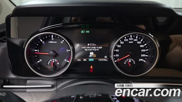 Kia Carnival Generation 4 — Фото автомобиля 10