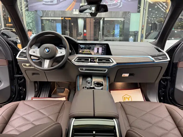 BMW X5 — Фото автомобиля 13