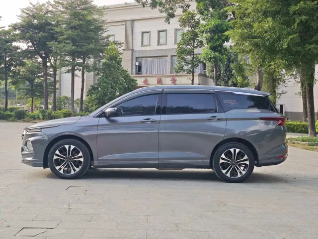 Wuling Victory — Фото автомобиля 4
