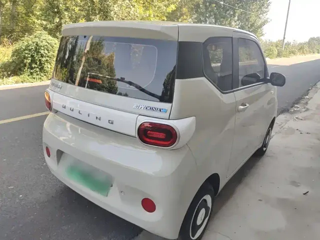 Wuling Hongguang Mini EV — Фото автомобиля 6