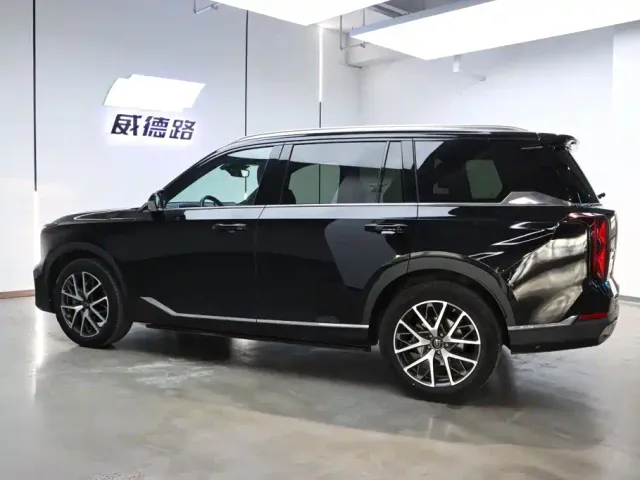 GAC Trumpchi GS8 — Фото автомобиля 5