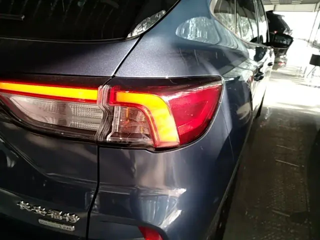 Ford Escape — Фото автомобиля 7