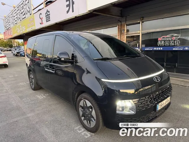 Фотография автомобиля — Hyundai Staria