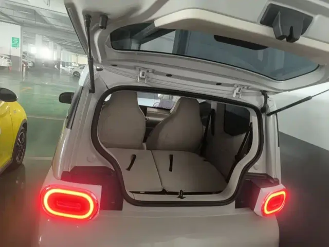 Wuling Hongguang Mini EV — Фото автомобиля 15