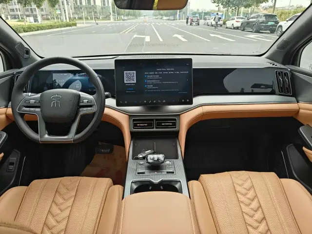 BYD Song L DM-i 2024 160km Superior — Фото автомобиля 6