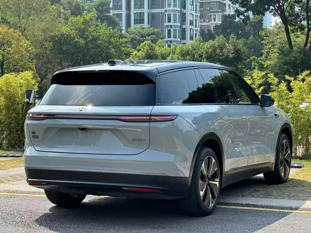Nio ES8 — Фото автомобиля 16
