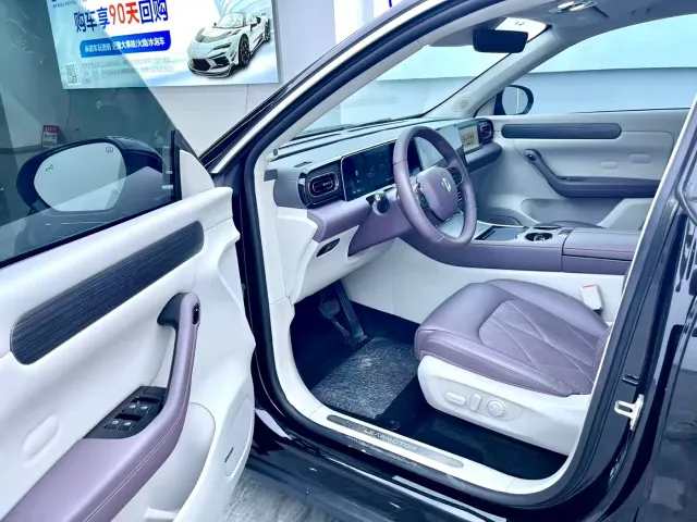 Leapmotor C11 — Фото автомобиля 4