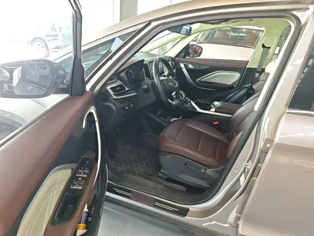 Geely Jia Ji 2022 1.8TD DCT Platinum Comfort — Фото автомобиля 15