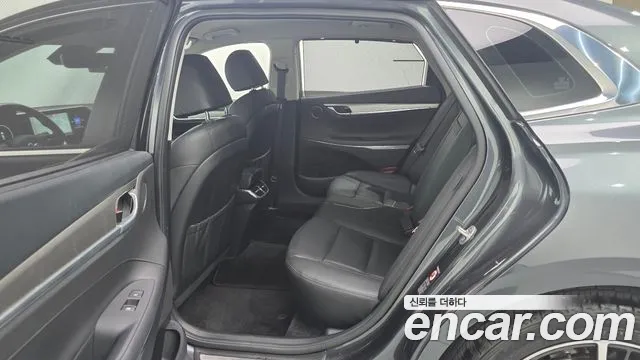 Hyundai Grandeur New — Фото автомобиля 11