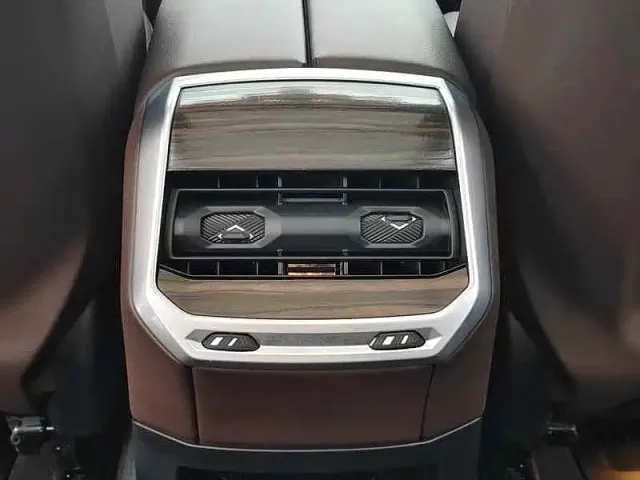 BMW 7 Series — Фото автомобиля 8