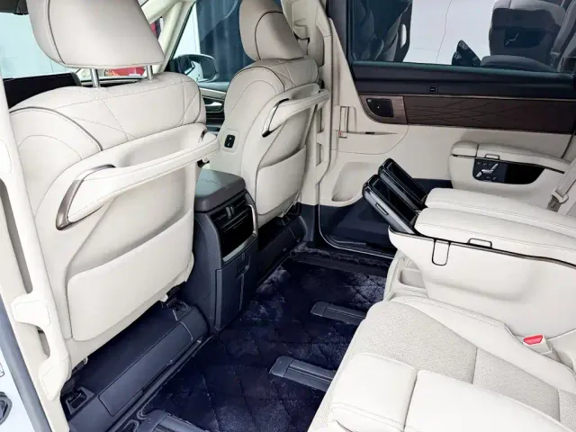 Toyota Alphard — Фото автомобиля 9