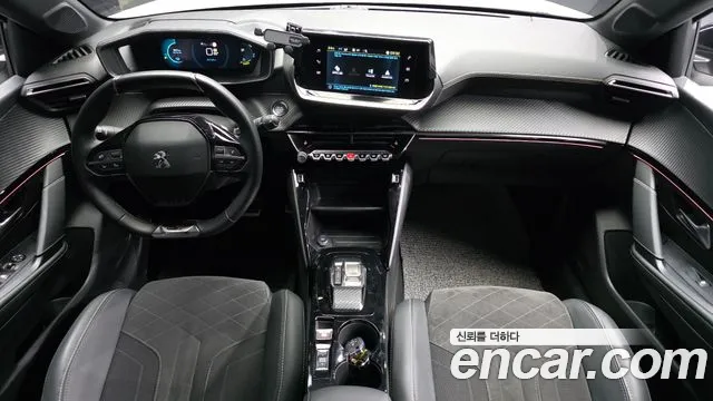 Peugeot 208 — Фото автомобиля 7