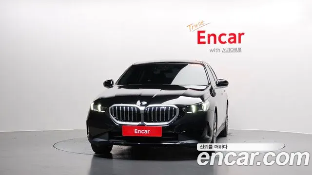 BMW 5-Series — Фото автомобиля 3