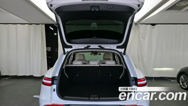 Genesis GV70 2.5T Бензин 2WD — Фото автомобиля 19