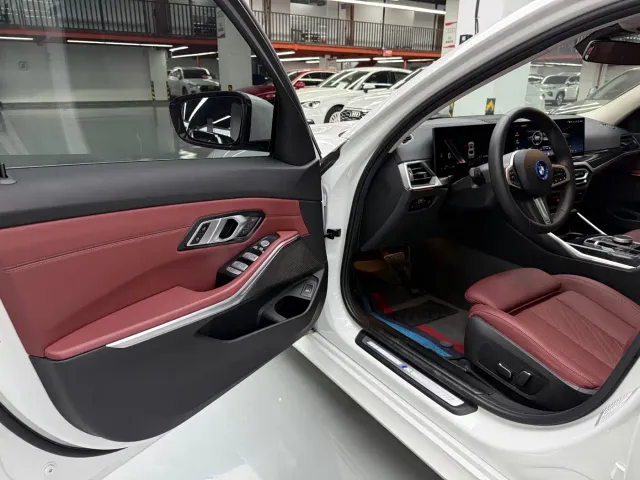 BMW 3 Series — Фото автомобиля 5