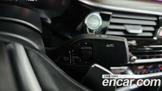 BMW 5-Series 5 серия (G30) 530i xDrive Luxury — Фото автомобиля 22