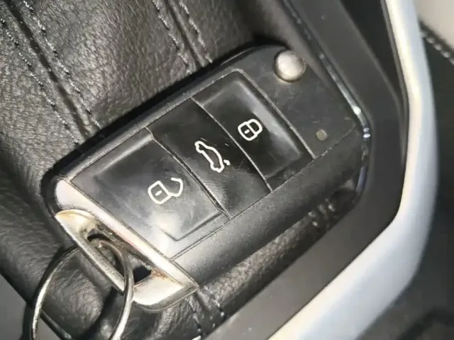 Volkswagen Polo 2021 Plus 1.5L Automatic Colorful Tech Edition — Фото автомобиля 8
