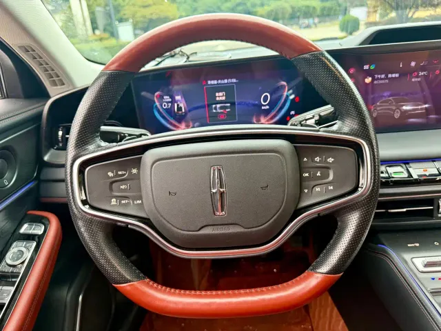 Lincoln Z — Фото автомобиля 20